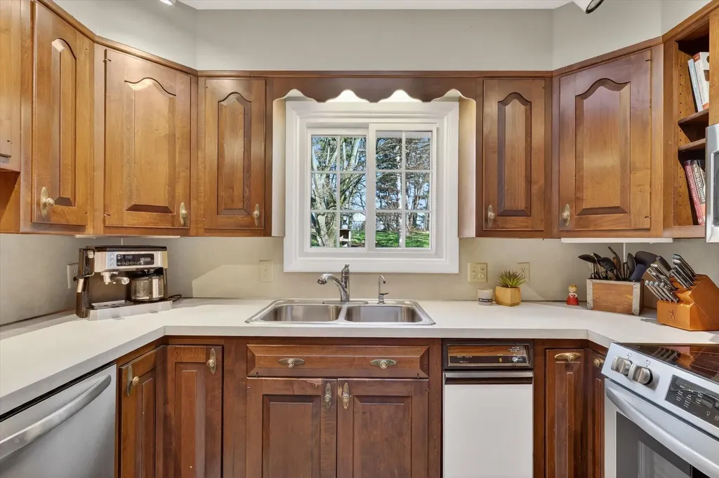 2757 Leelanau Drive NE Plainfield Charter Township MI 49525