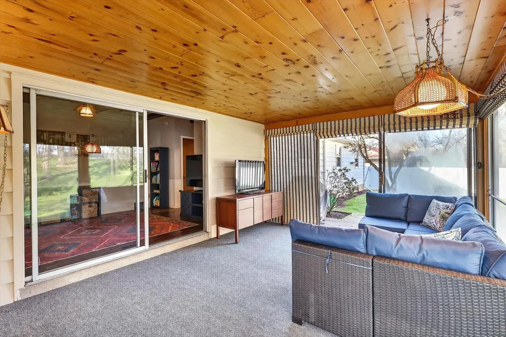 2757 Leelanau Drive NE Plainfield Charter Township MI 49525
