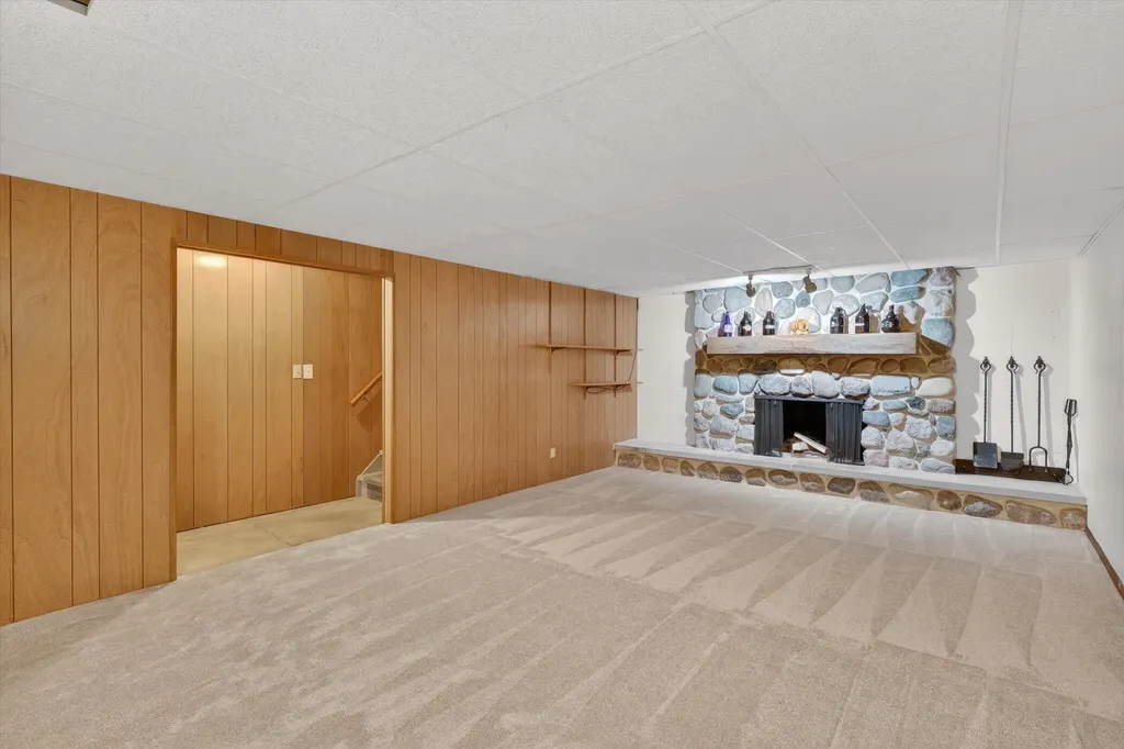 2757 Leelanau Drive NE Plainfield Charter Township MI 49525