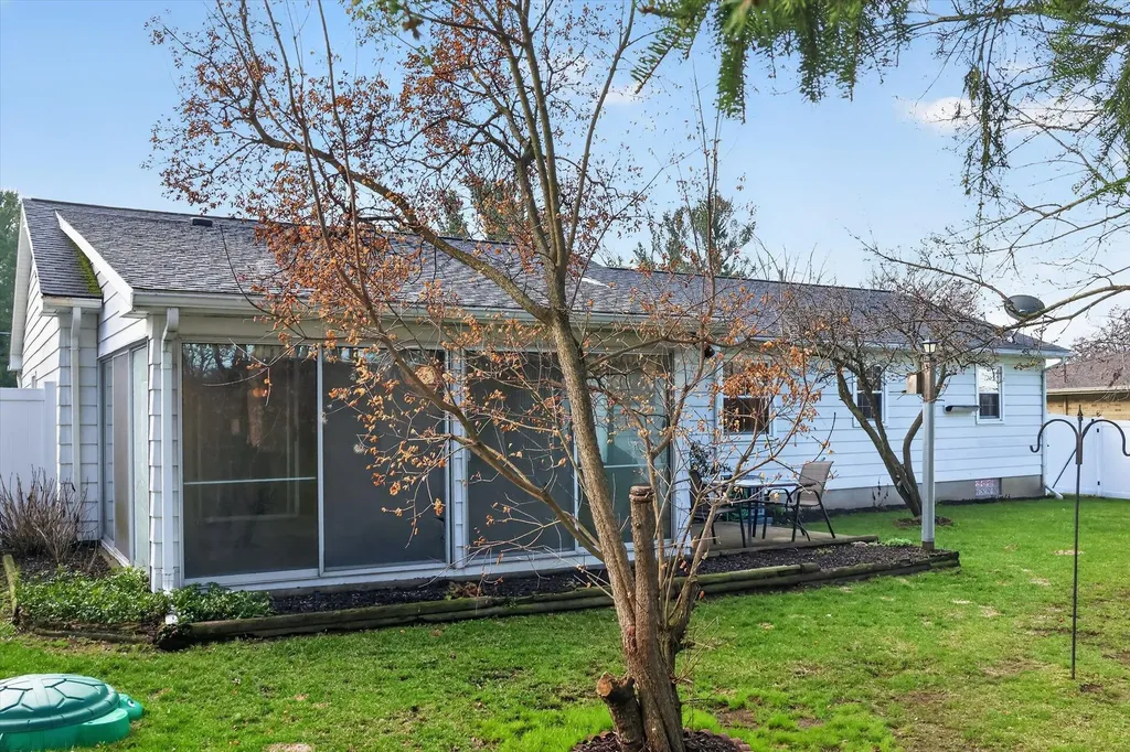 2757 Leelanau Drive NE Plainfield Charter Township MI 49525