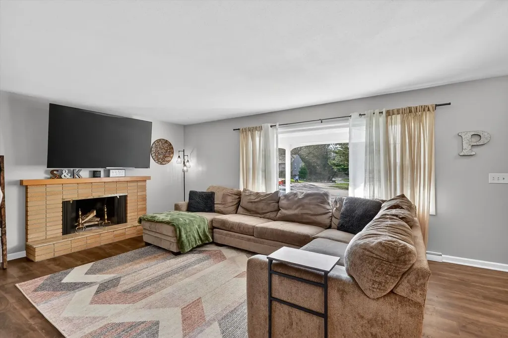 2757 Leelanau Drive NE Plainfield Charter Township MI 49525