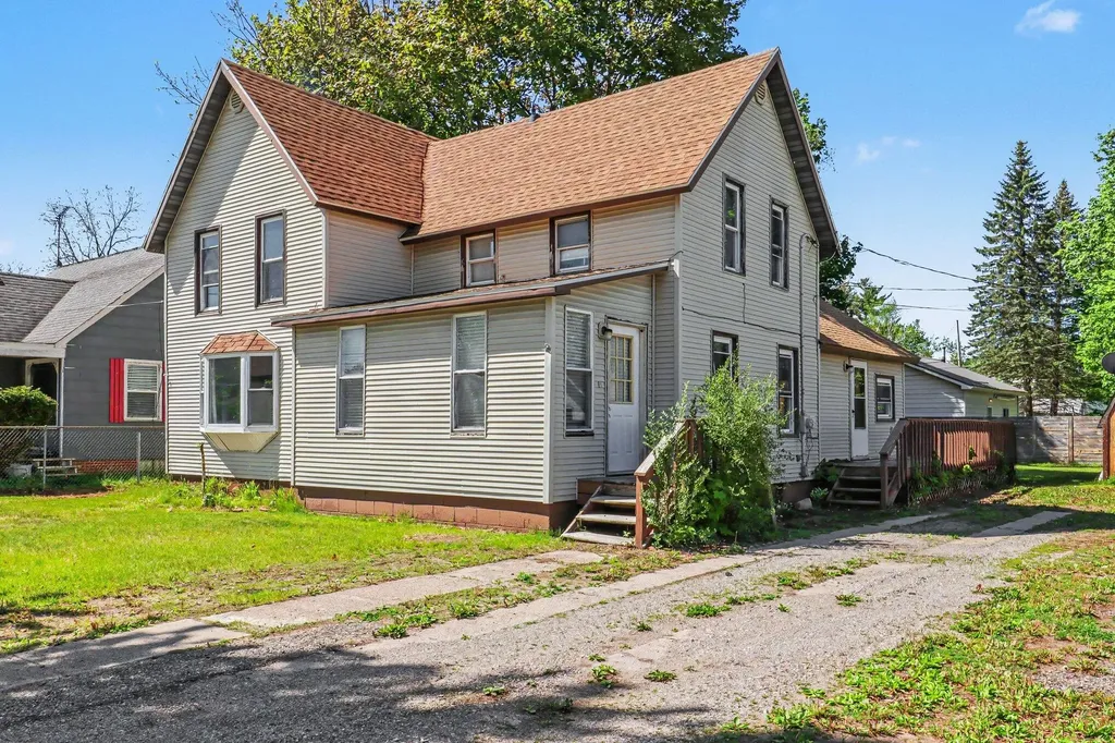 420 W 5th Street Evart City MI 49631