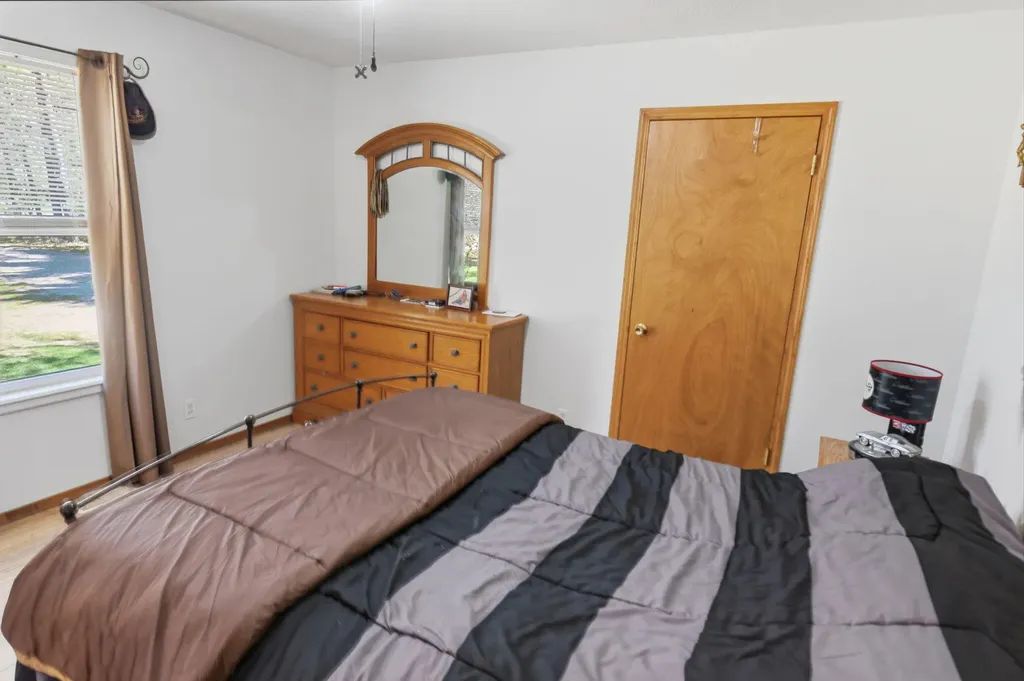7492 E Townline Lake Road Hamilton Township MI 48625