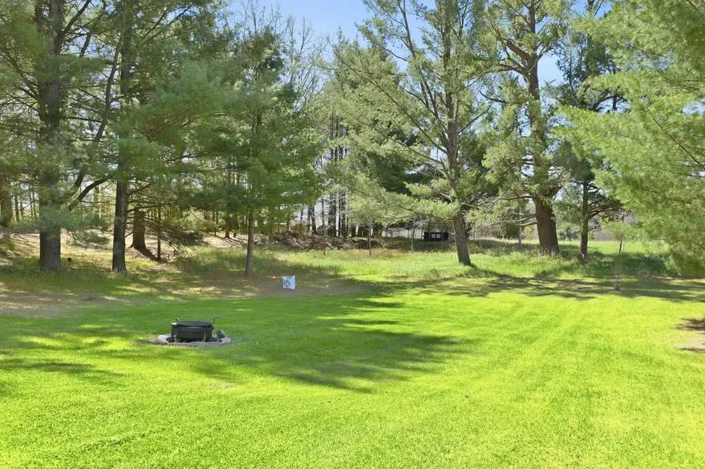 7492 E Townline Lake Road Hamilton Township MI 48625