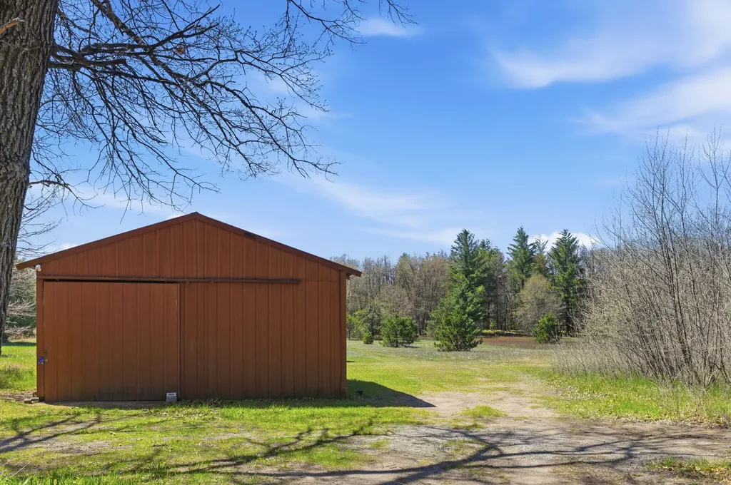 7492 E Townline Lake Road Hamilton Township MI 48625