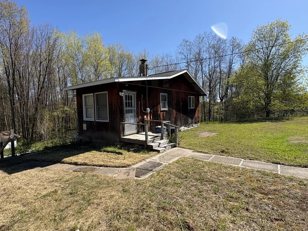 11904 E 8th Street Pinora Township MI 49677