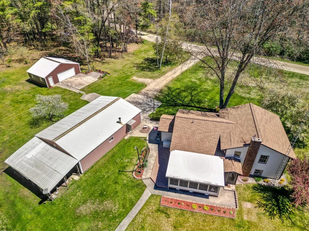 10343 N Walnut Avenue Home Township MI 49309