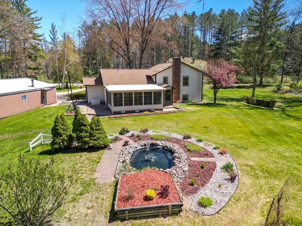 10343 N Walnut Avenue Home Township MI 49309