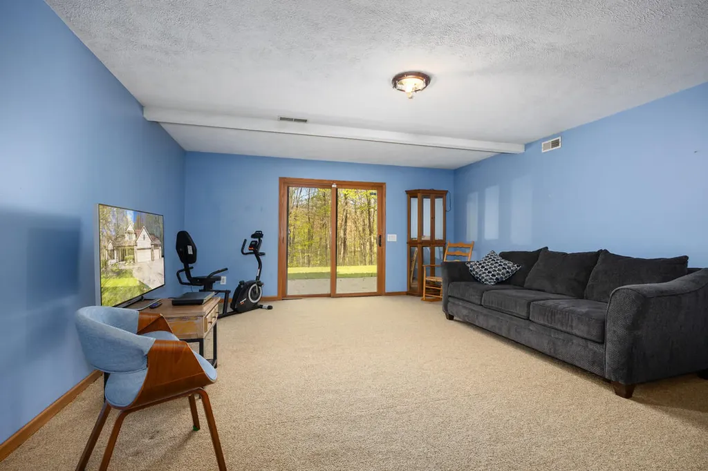 15056 Oakwood Drive Big Rapids Charter Township MI 49307