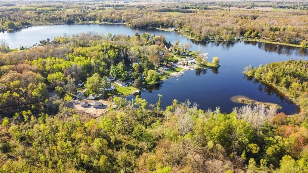 136 Pleasant Drive Belvidere Township MI 48886