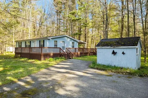 8943 E 36th Street Big Prairie Township MI 49337