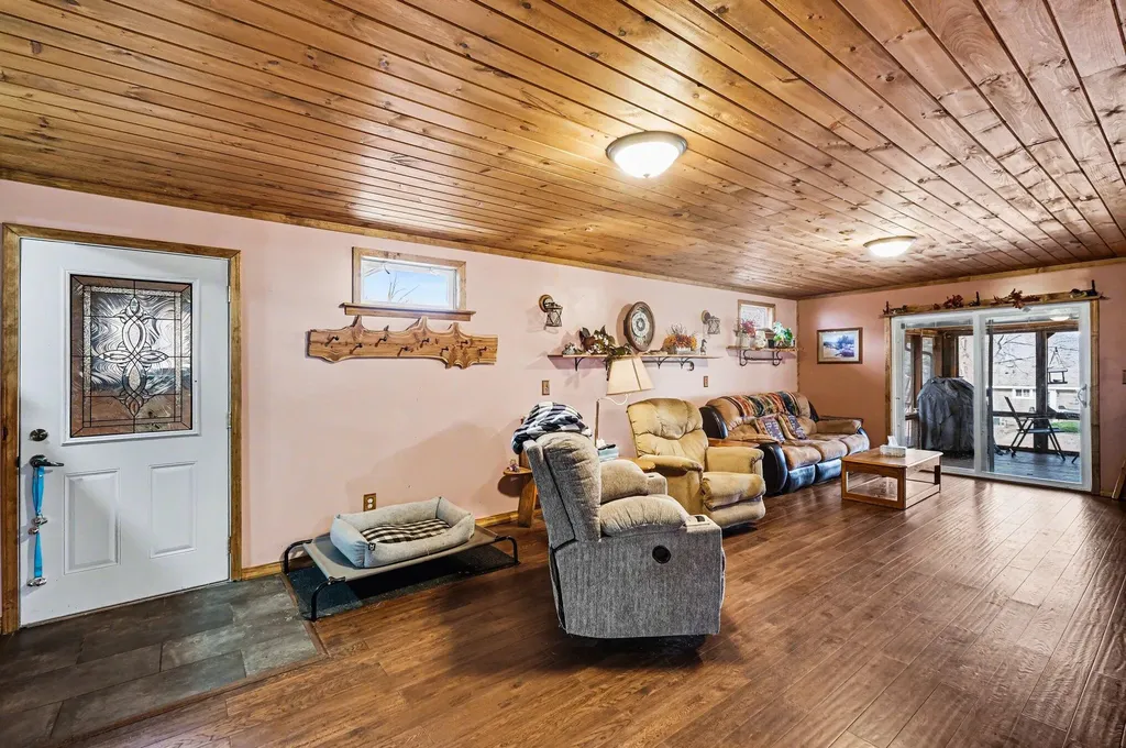 1008 W Grove Street Greenville City MI 48838