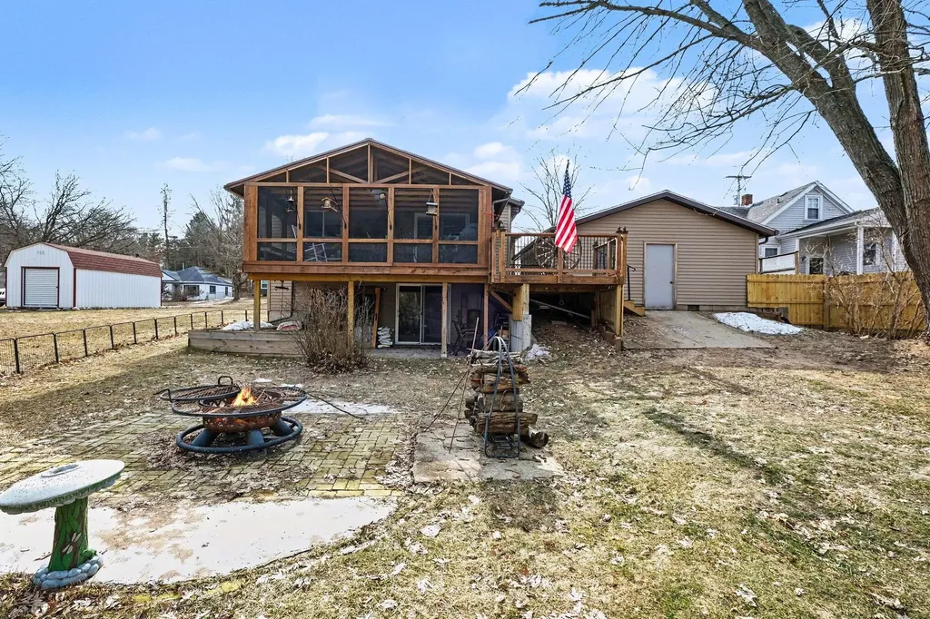 1008 W Grove Street Greenville City MI 48838