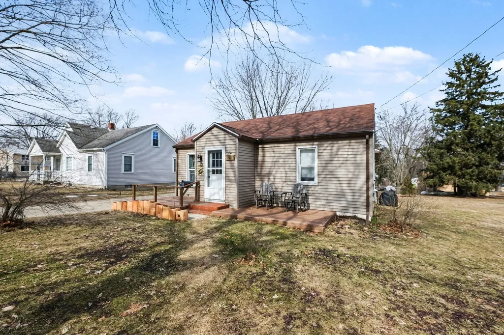 1008 W Grove Street Greenville City MI 48838