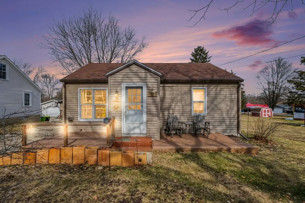 1008 W Grove Street Greenville City MI 48838