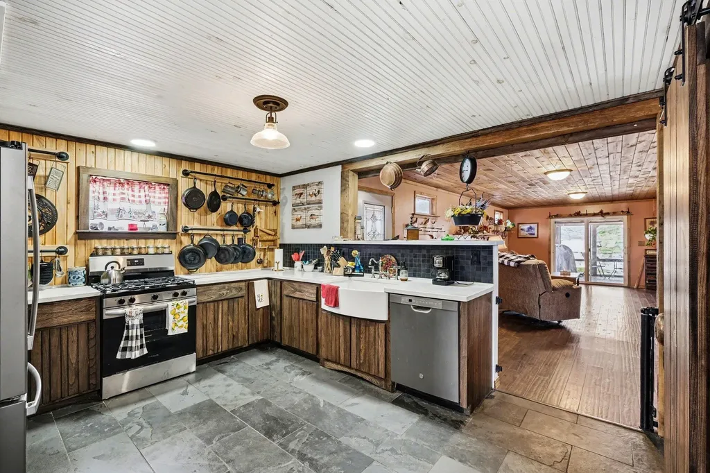1008 W Grove Street Greenville City MI 48838