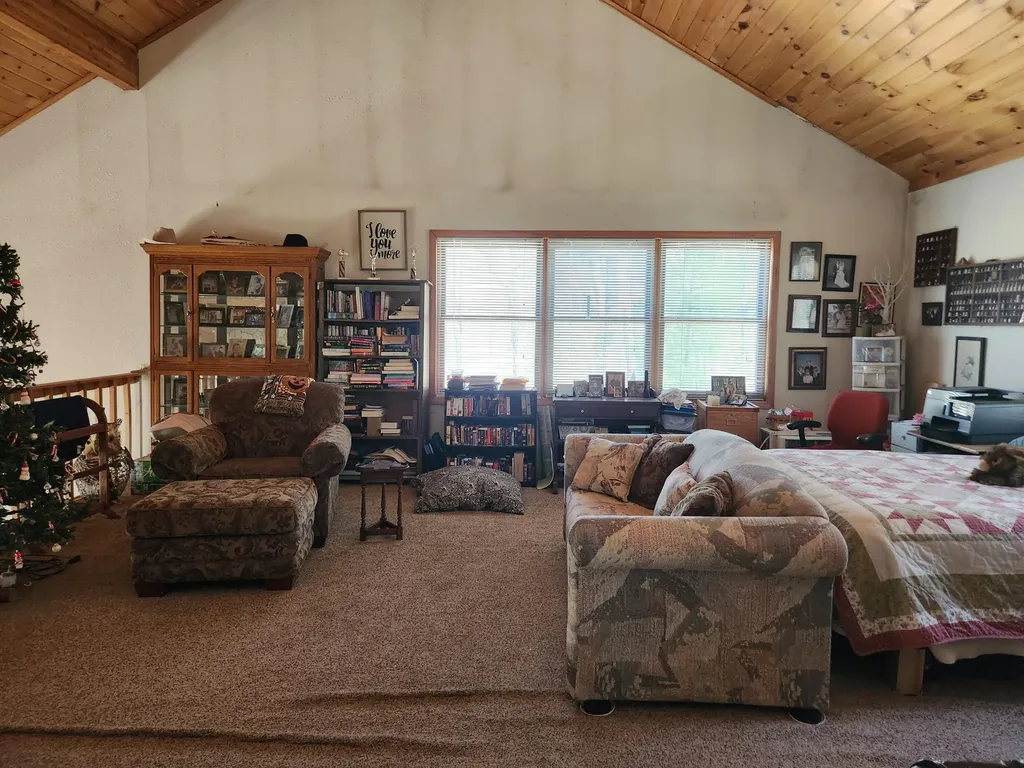 9223 S Trail Of The Lakes Lake Township MI 49304