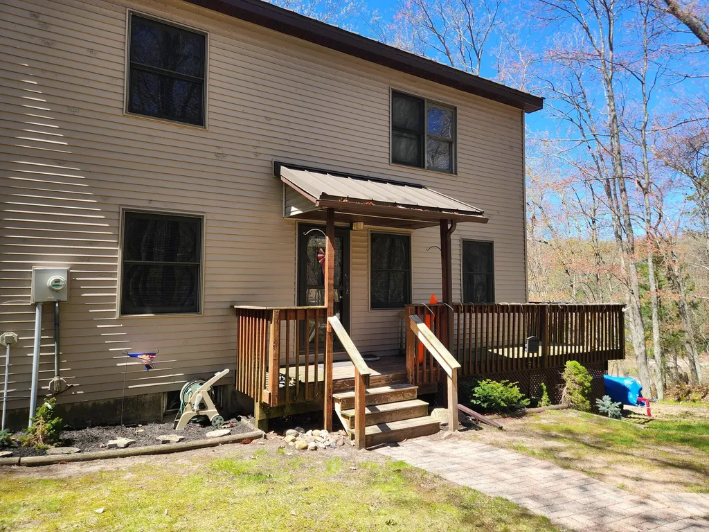 9223 S Trail Of The Lakes Lake Township MI 49304