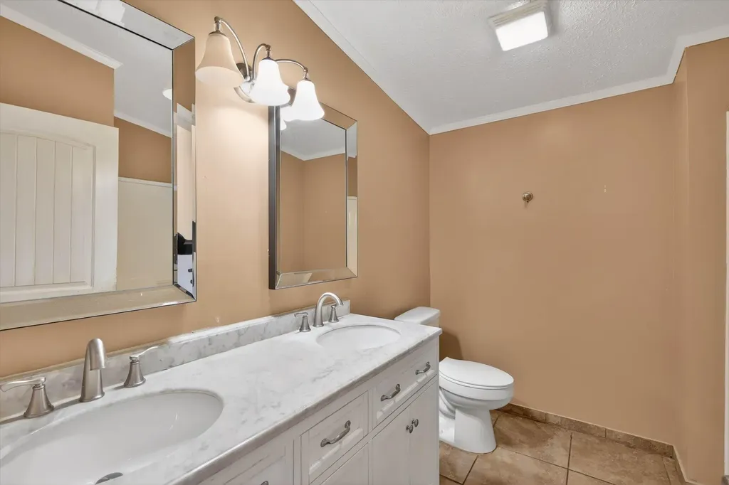 1809 Sunnyside Drive Kalamazoo Charter Township MI 49048