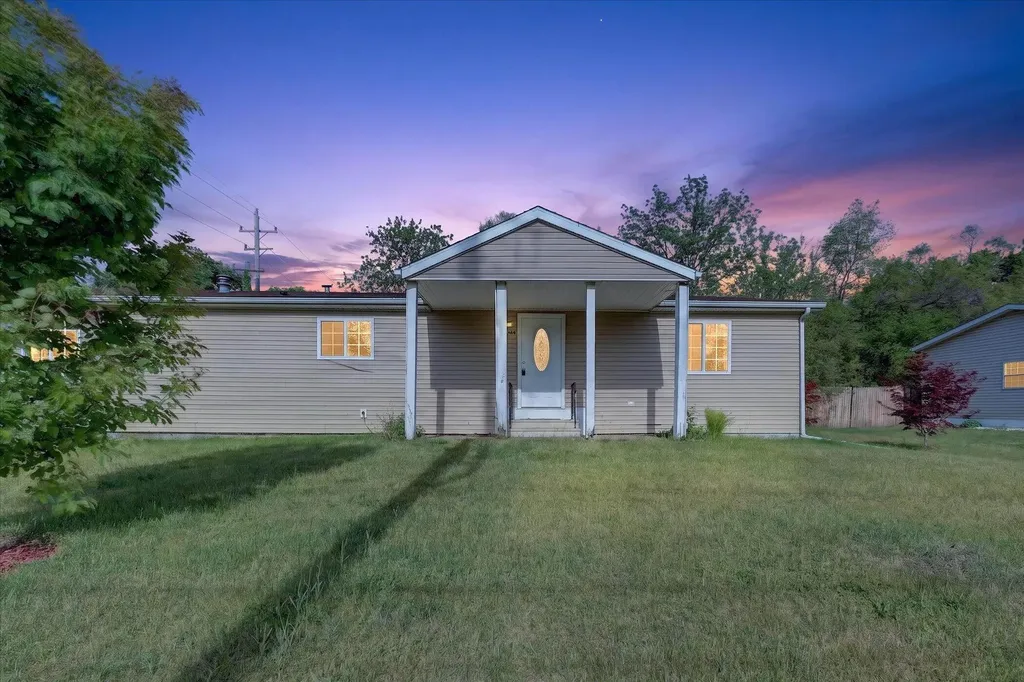 1809 Sunnyside Drive Kalamazoo Charter Township MI 49048