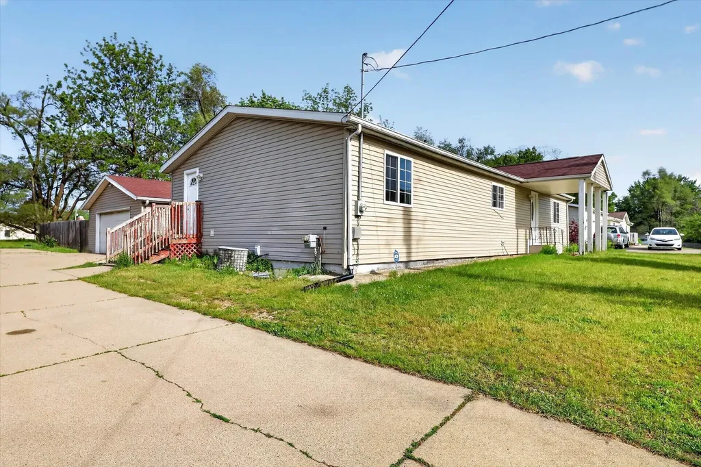 1809 Sunnyside Drive Kalamazoo Charter Township MI 49048