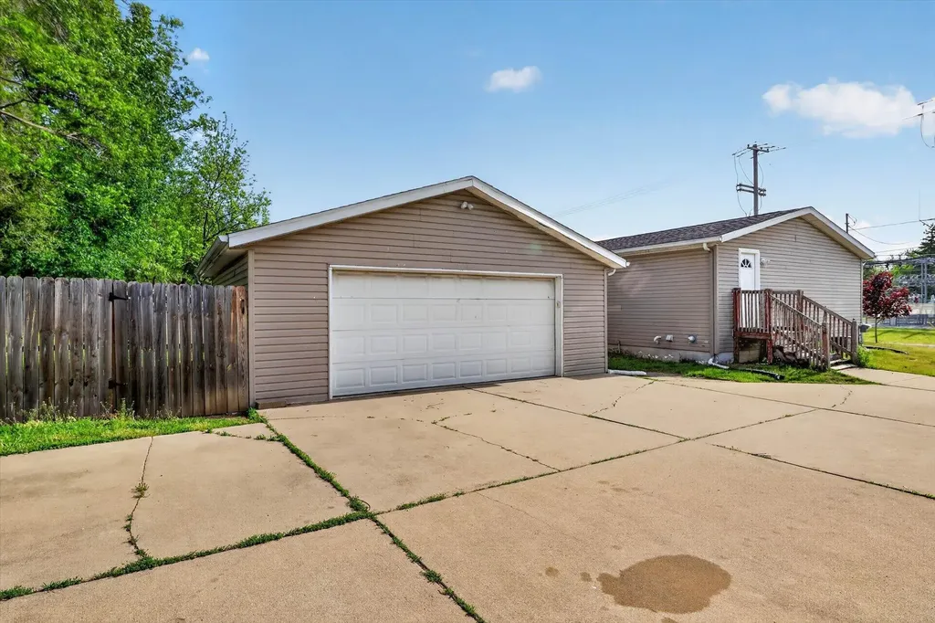 1809 Sunnyside Drive Kalamazoo Charter Township MI 49048