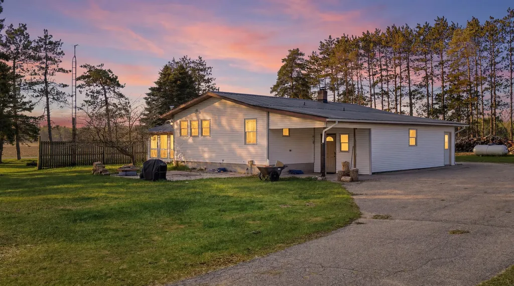12686 Buchanan Road Austin Township MI 49346