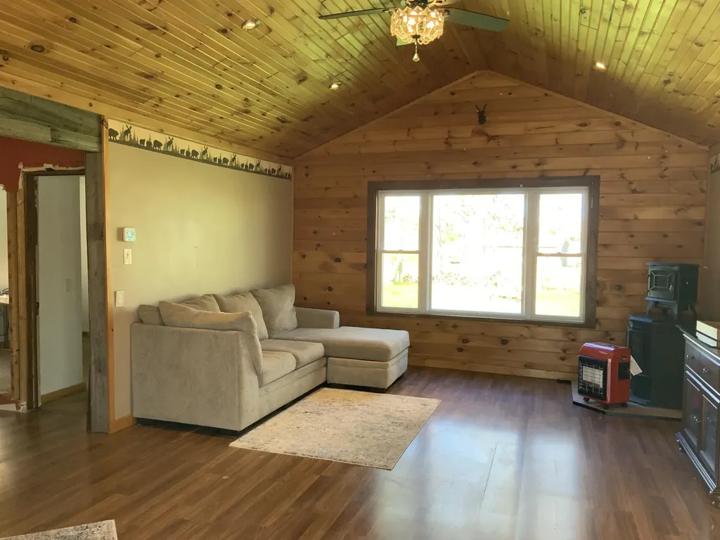 16658 140th Avenue Rose Lake Township MI 49655