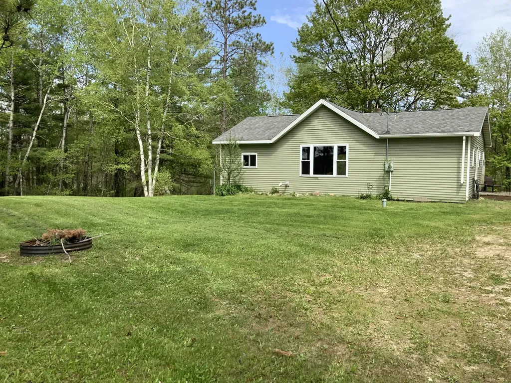 16658 140th Avenue Rose Lake Township MI 49655