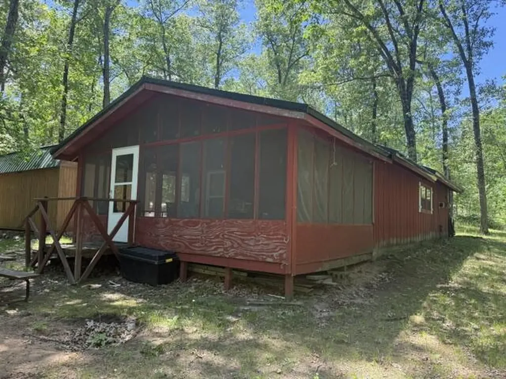 9826 S Orchid Avenue Lake Township MI 49304