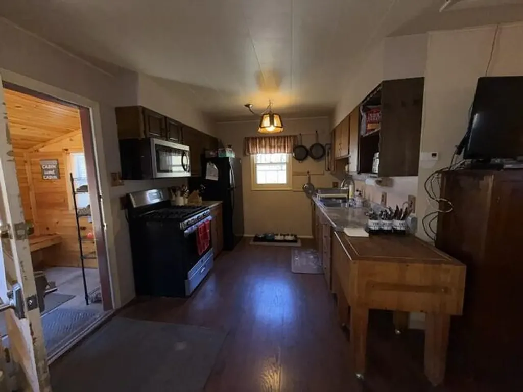 9826 S Orchid Avenue Lake Township MI 49304