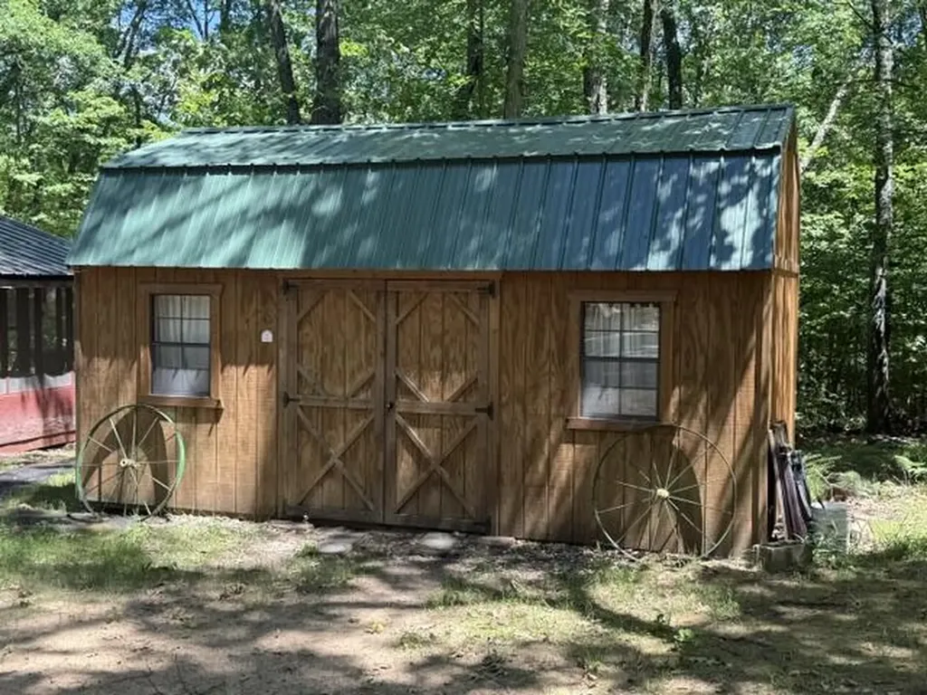 9826 S Orchid Avenue Lake Township MI 49304