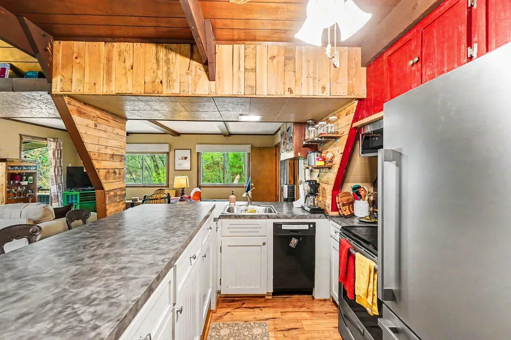 23849 Atikwa Trail Reynolds Township MI 49329