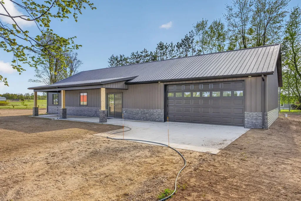 3027 100th Avenue Hinton Township MI 48850