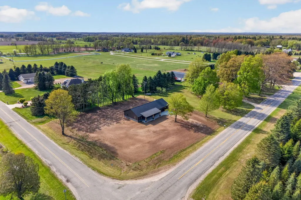 3027 100th Avenue Hinton Township MI 48850