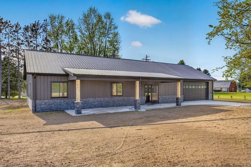 3027 100th Avenue Hinton Township MI 48850