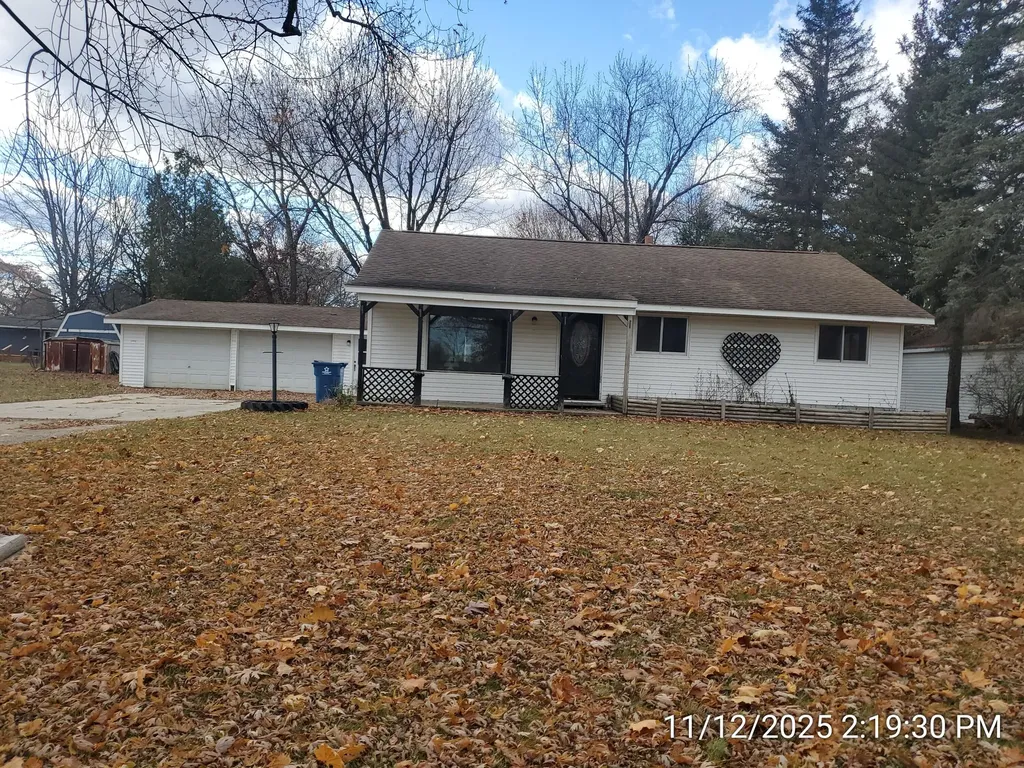 825 N River Street Evart City MI 49631