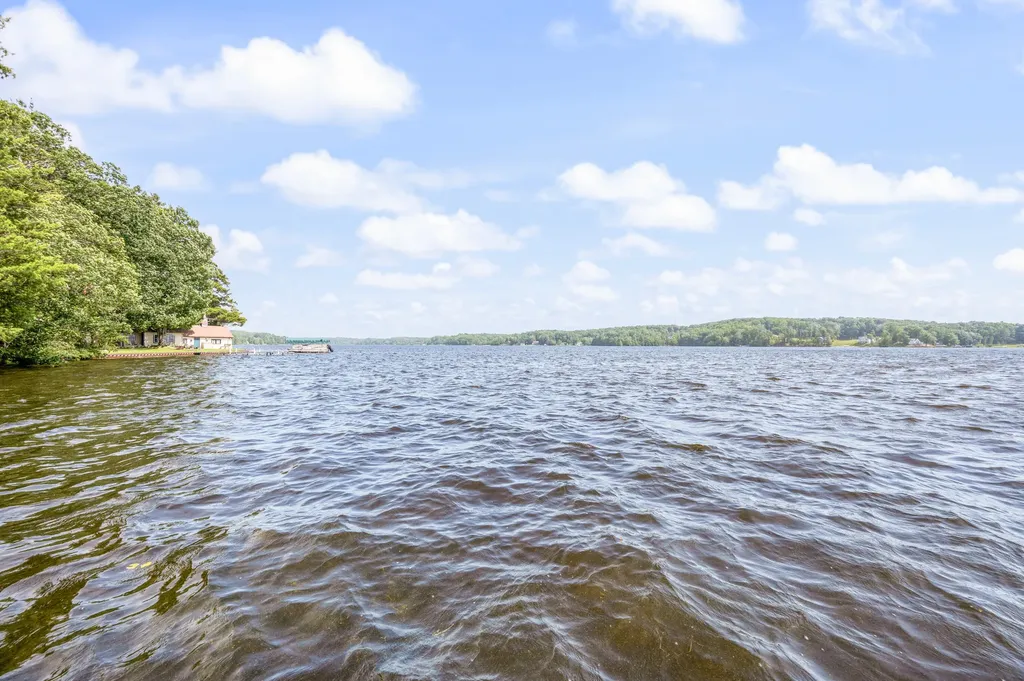 5717 W Pleasant Hill Road Hamlin Township MI 49411
