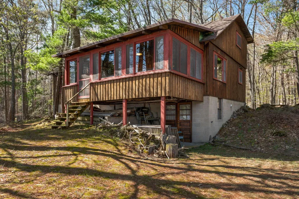 5717 W Pleasant Hill Road Hamlin Township MI 49411