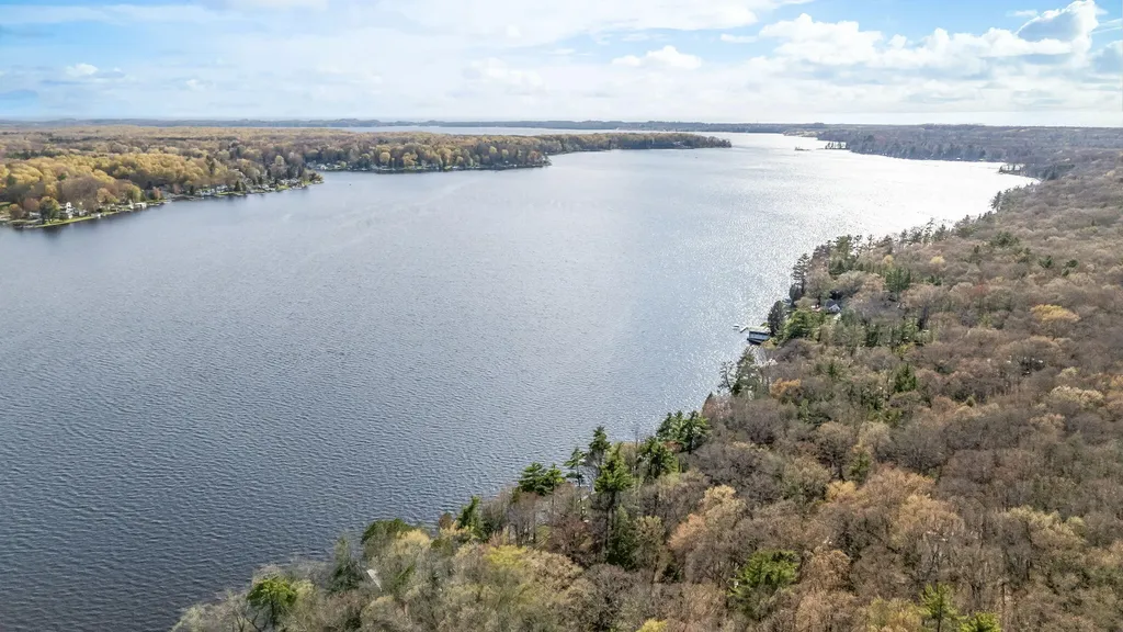 5717 W Pleasant Hill Road Hamlin Township MI 49411