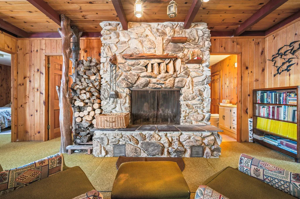 5717 W Pleasant Hill Road Hamlin Township MI 49411