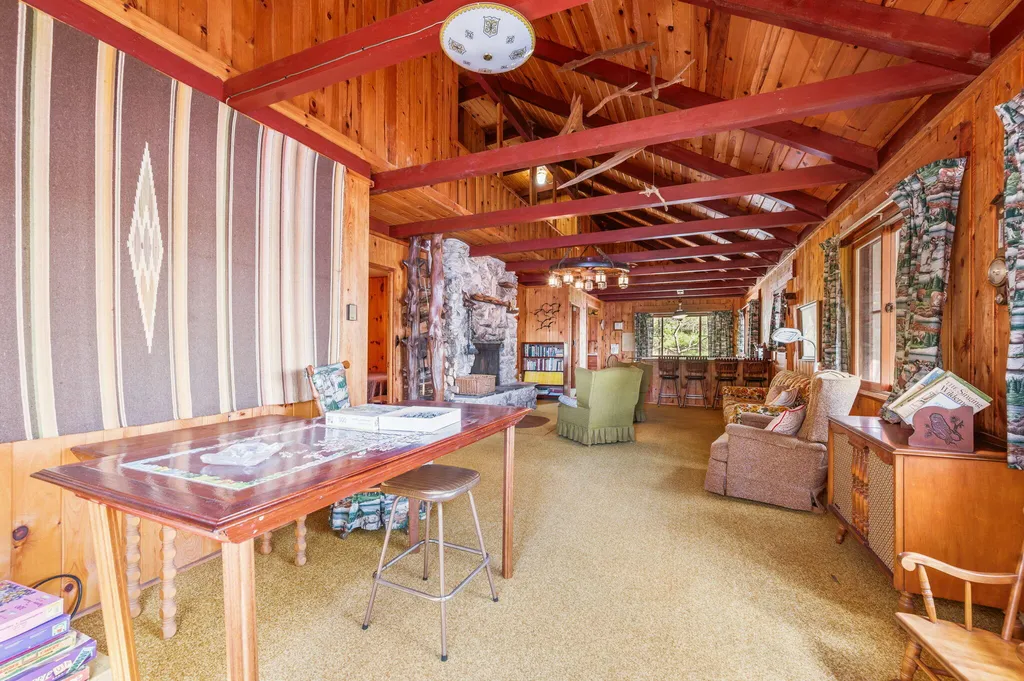 5717 W Pleasant Hill Road Hamlin Township MI 49411