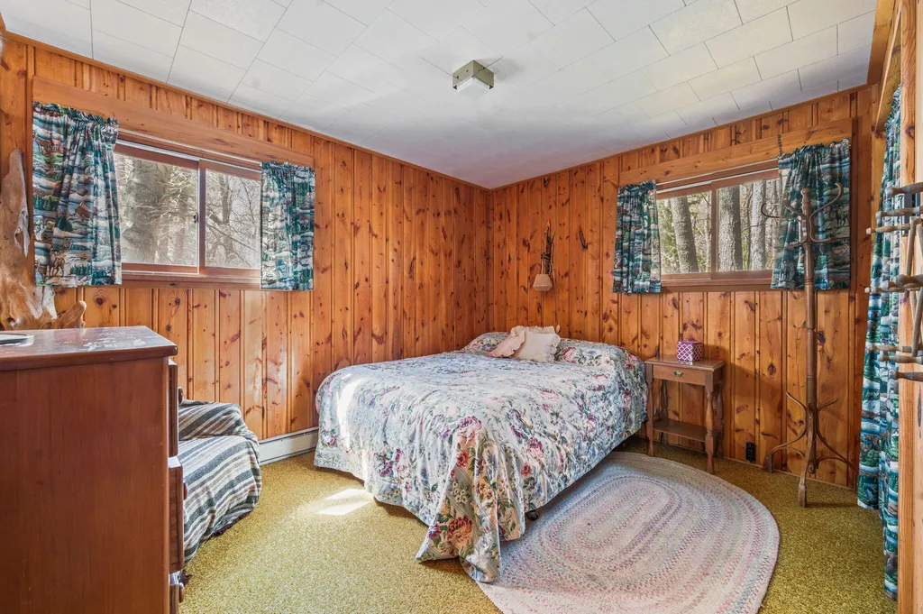 5717 W Pleasant Hill Road Hamlin Township MI 49411