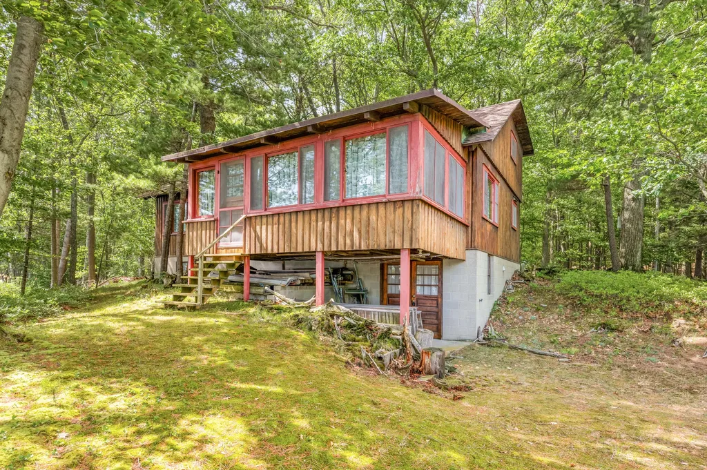 5717 W Pleasant Hill Road Hamlin Township MI 49411