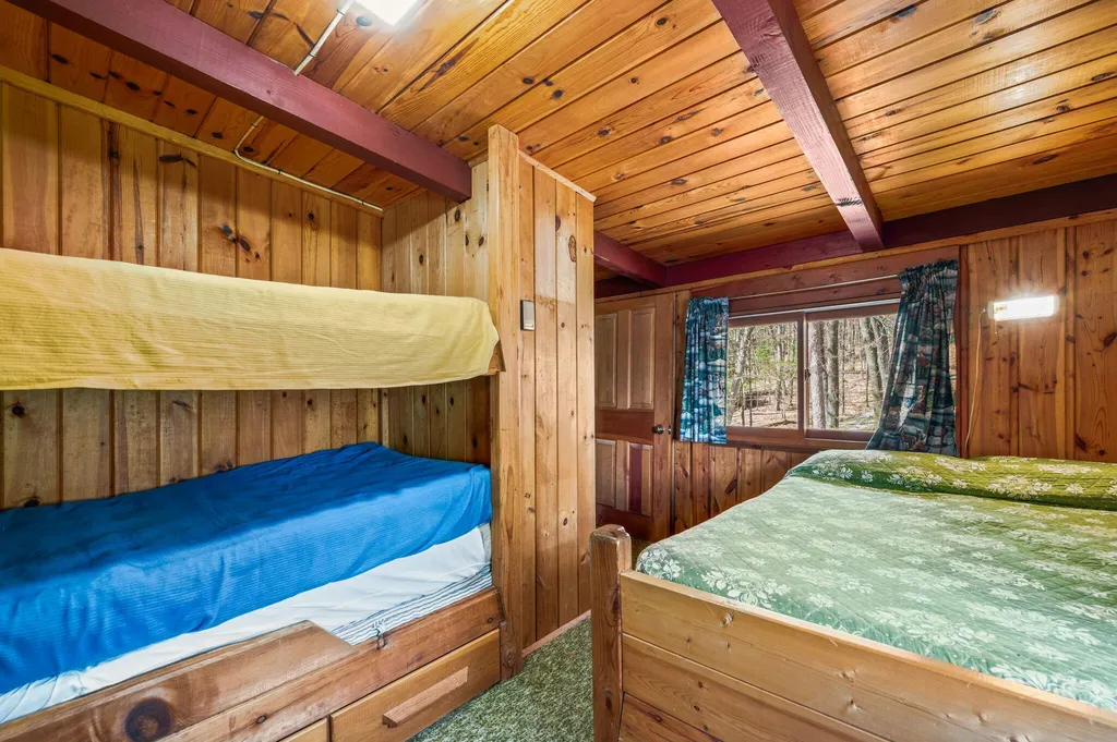 5717 W Pleasant Hill Road Hamlin Township MI 49411