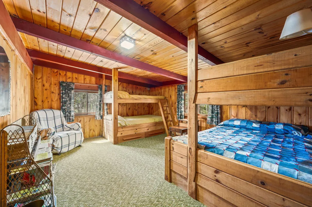 5717 W Pleasant Hill Road Hamlin Township MI 49411