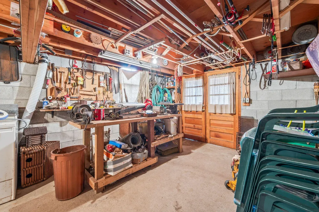 5717 W Pleasant Hill Road Hamlin Township MI 49411
