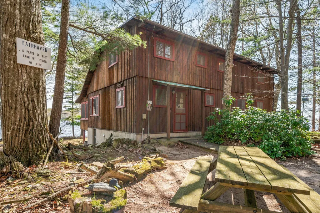 5717 W Pleasant Hill Road Hamlin Township MI 49411