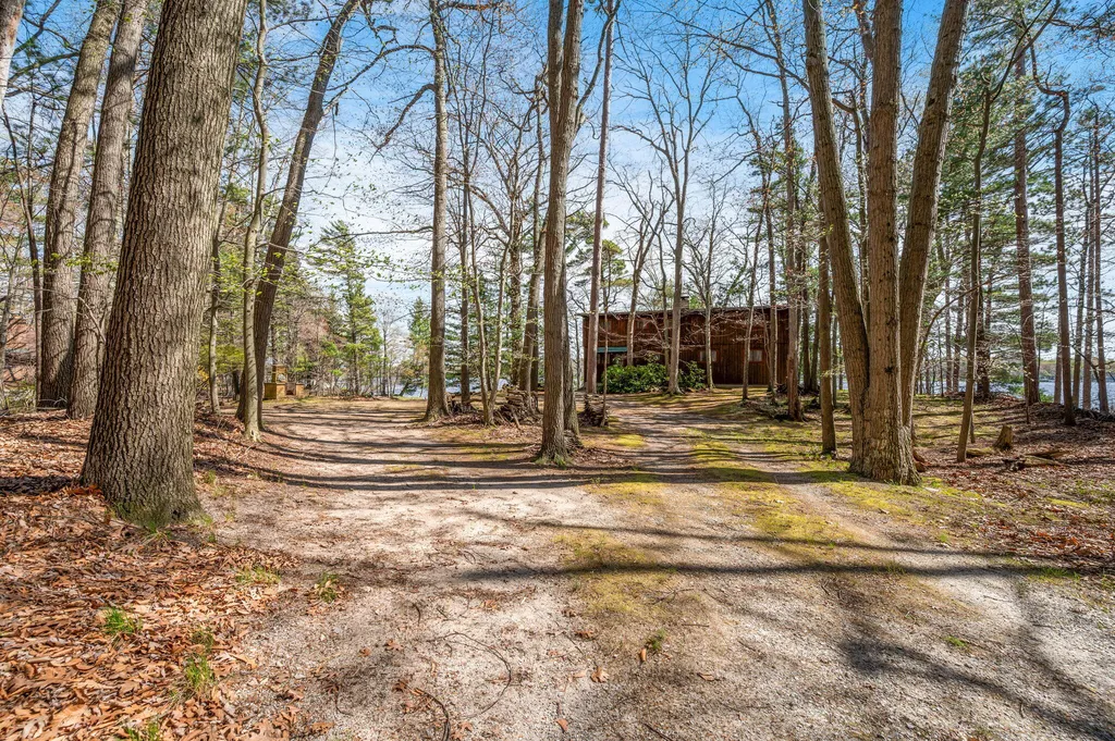 5717 W Pleasant Hill Road Hamlin Township MI 49411