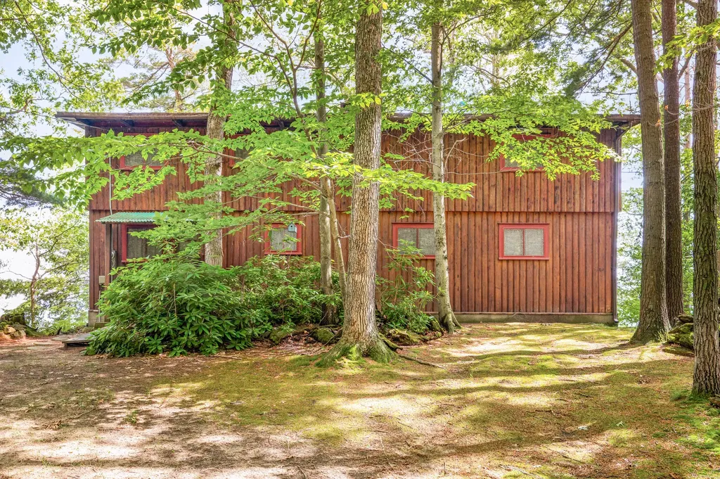 5717 W Pleasant Hill Road Hamlin Township MI 49411